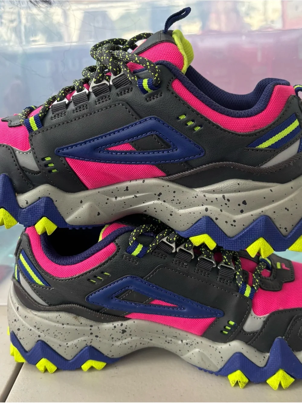 Fila vibrant pink